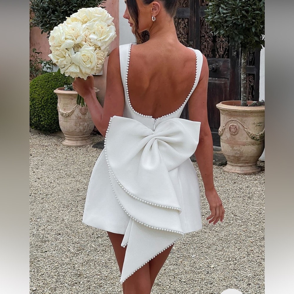 Chic White Bow-Back Mini Dress